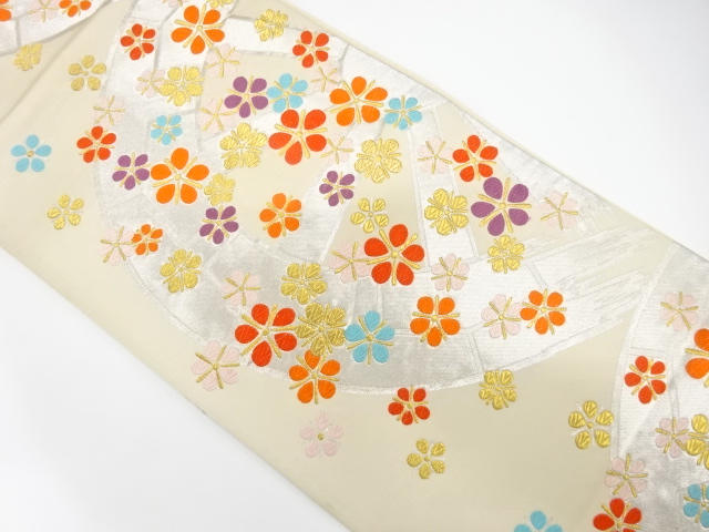 源氏車に花模様織り出し　袋帯